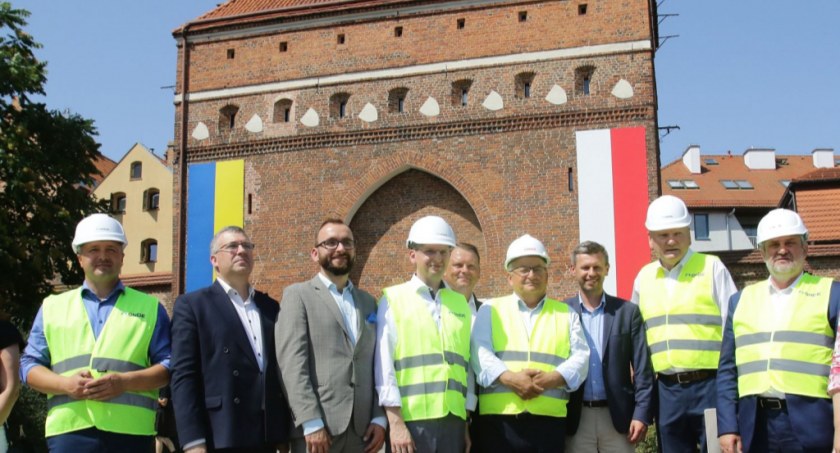 Wizyta ministra Andrzeja Adamczyka w Toruniu. Fot. UM Toruń