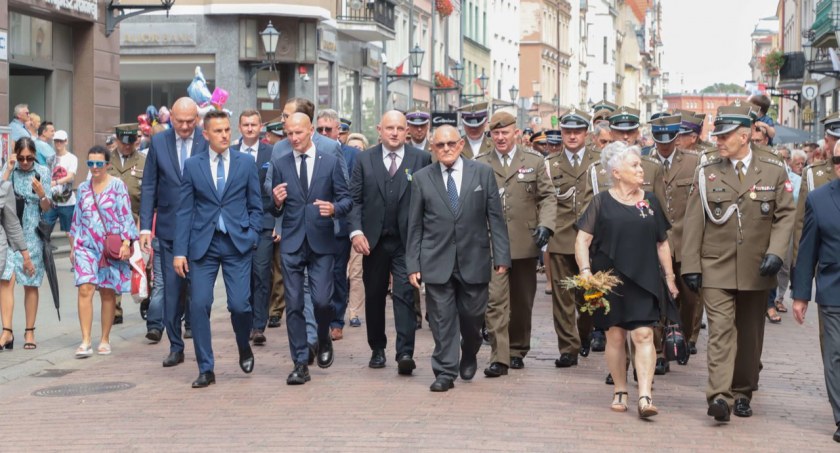 Obchody Święta Wojska Polskiego w Toruniu, fot. Mateusz Białczyk