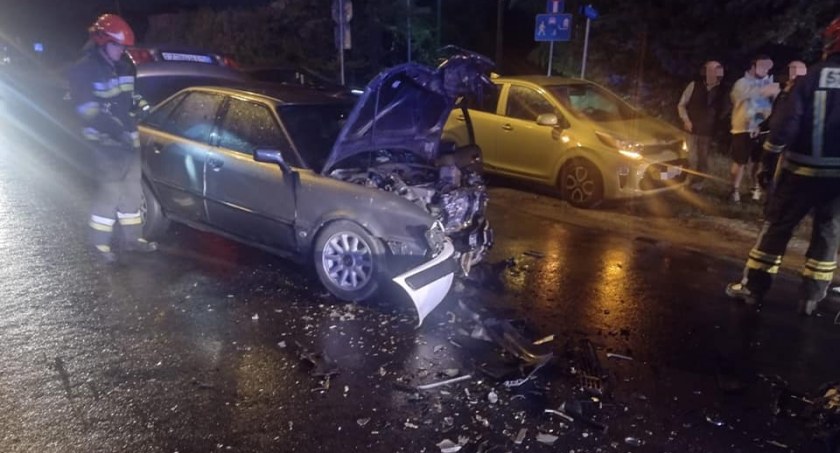 W wypadku w Małej Nieszawce ranne zostały dwie osoby, fot. PSP Toruń.