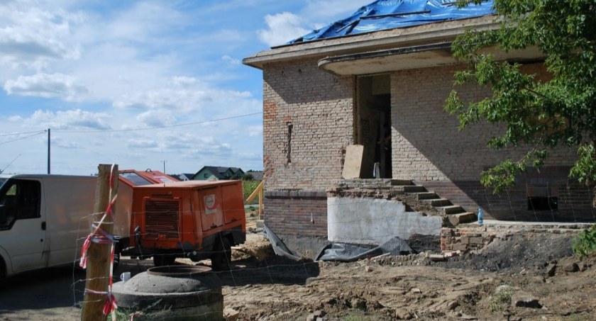 Remont dawnego dworca PKP w Obrowie, fot. UG Obrowo
