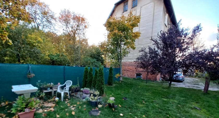 Działka przy ul. Szosa Bydgoska 28 w Toruniu, fot. ototorun.pl oraz Centrum Wsparcia Biznesu