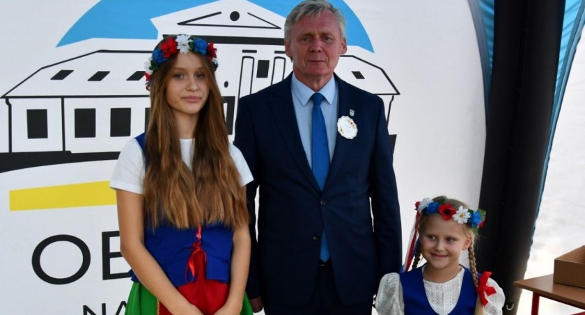 Wójt Andrzej Wieczyński podczas gminnych dożynek, fot,. Gminny Ośrodek Kultury w Obrowie