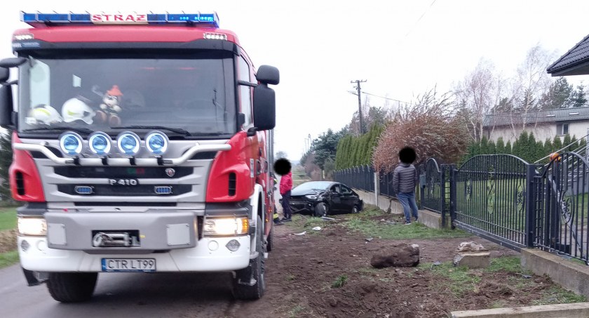 Trwa wyjaśnianie okoliczności wypadku, fot. OSP KSRG Dobrzejewice.