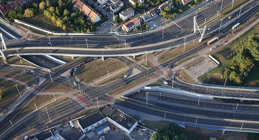 Na pasach ruchu pojawiło się nowe oznakowanie, fot. UM Toruń.