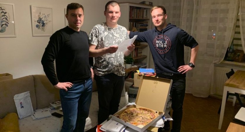 Od lewej: właściciel Rustico Krzysztof Zakszewski, Antek i nasz dziennikarz Filip Sobczak