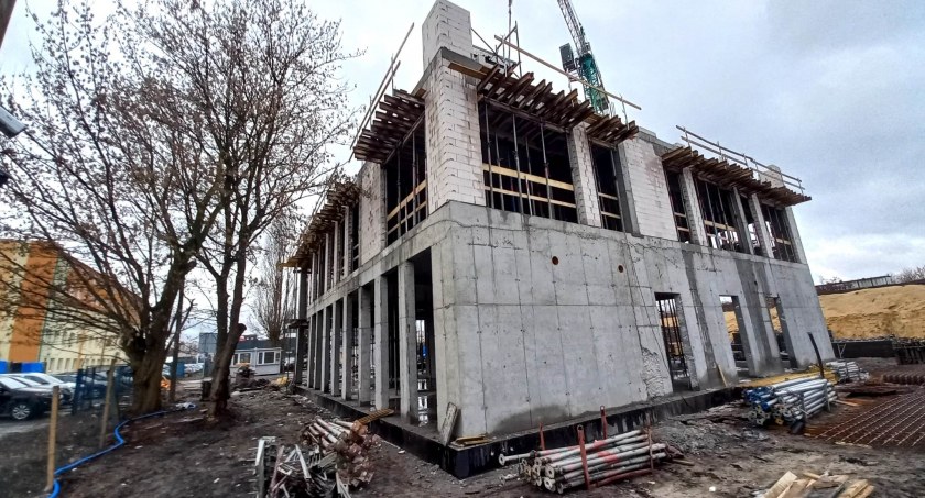 Budowa biurowców dla firmy Pikeso, fot. Oto Toruń, wizualizacje: BUKA Architektura
