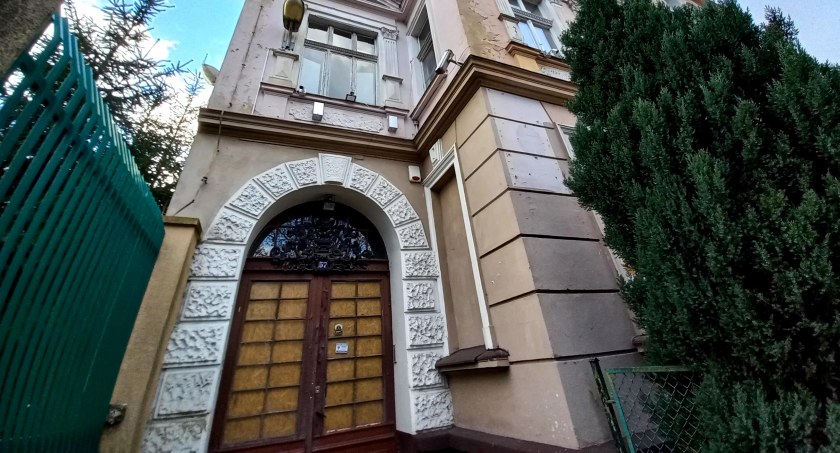 Kamienica przy ul. Rybaki 57, fot. Centrum Wsparcia Biznesu oraz Oto Toruń