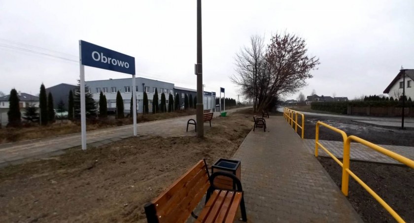 Stacja PKP w Obrowie, fot ototorun.pl
