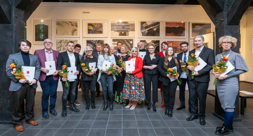 Gala stypendiów marszałka województwa w dziedzinie kultury, fot. Szymon Zdziebło/tarantoga.pl dla UMWKP