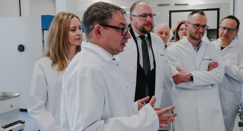 Otwarcie laboratorium na Wydziale Chemii Uniwersytetu Mikołaja Kopernika w Toruniu, fot. Noctiluca/materiały prasowe