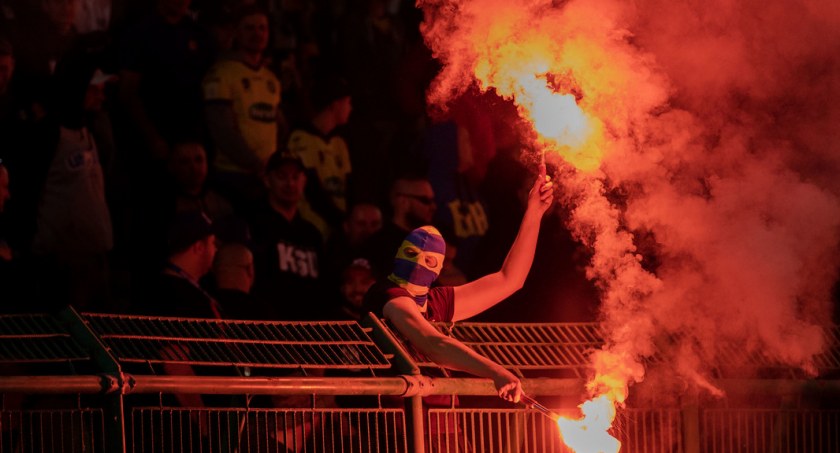 Kibice Elany Toruń podczas meczu z Włocłavią Włocławek, fot. Mateusz Białczyk
