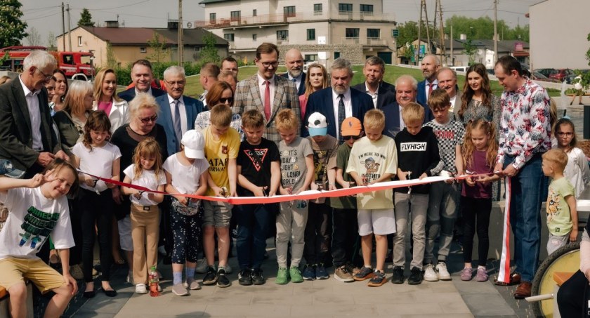Otwarcie terenu rekreacyjnego przy ul. Sadowej 2c w Łysomicach, fot. Anna Maria Dali/ Gmina Łysomice