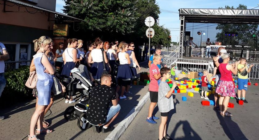 Archiwalne zdjęcie święta ulicy Lipnowskiej , fot. UG Lubicz