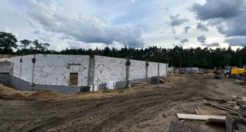Budowa Polo Marketu przy ul. Figowej w Toruniu, fot. ototorun.pl