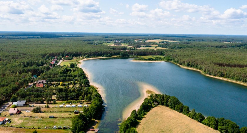 Ośrodek nad jeziorem w miejscowości Ostrowiete, fot. Centrum Wsparcia Biznesu w Toruniu
