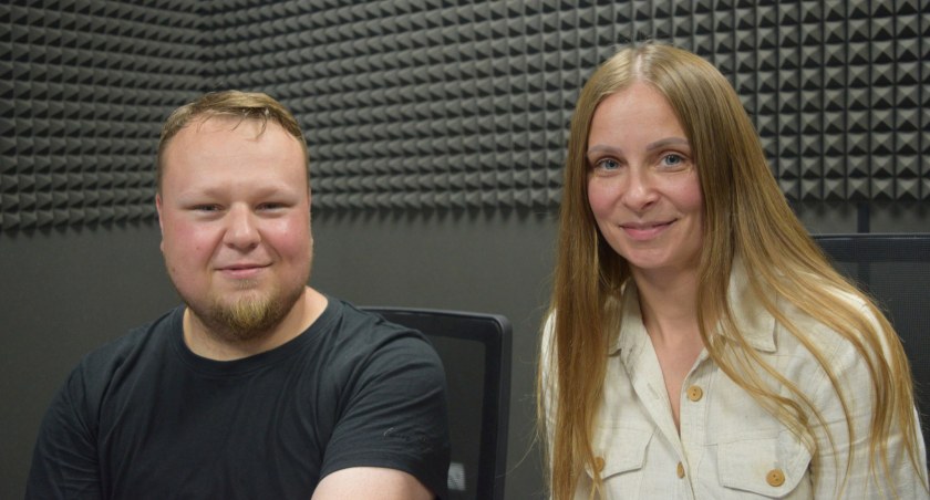 Adrian Aleksandrowicz i Dorota Korzeniewska w studiu Radia Toruń, fot. Bartosz Fryckowski