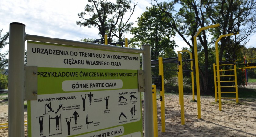 Tor przeszkód Ninja Warriors na Jarze w Toruniu, fot. Bartosz Fryckowski / ototorun.pl