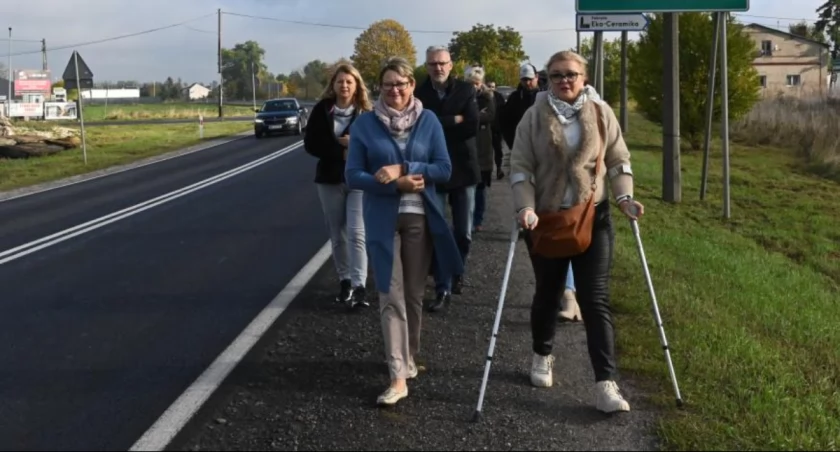 Rogówko - w tej miejscowości powstanie przystanek i chodnik, Fot. UG Lubicz
