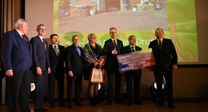 Odebranie nagrody za najlepszy witacza dożynkowy, fot. UG Lubicz