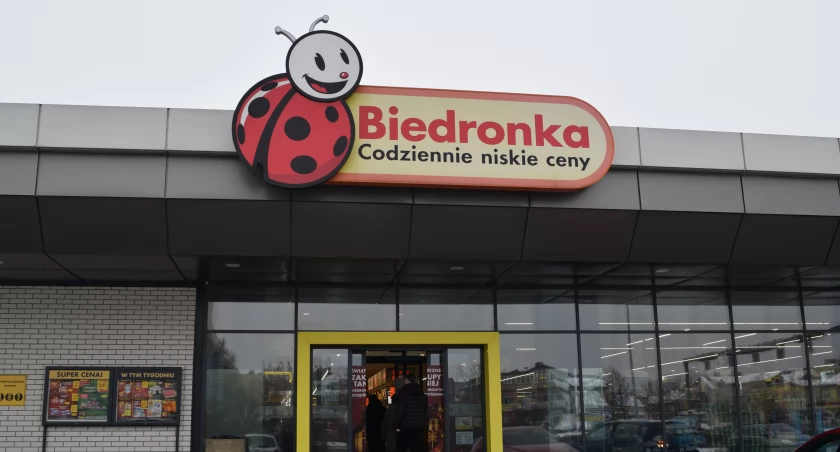 Biedronka przy ul. Dziewulskiego w Toruniu. Fot. Bartosz Fryckowski / ototorun.pl