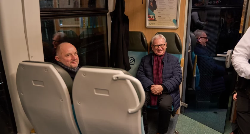 Przejazd pierwszym z dodatkowej pary pociągów Toruń - Czernikowo, Olek Urbański / Starostwo Powiatowe w Toruniu