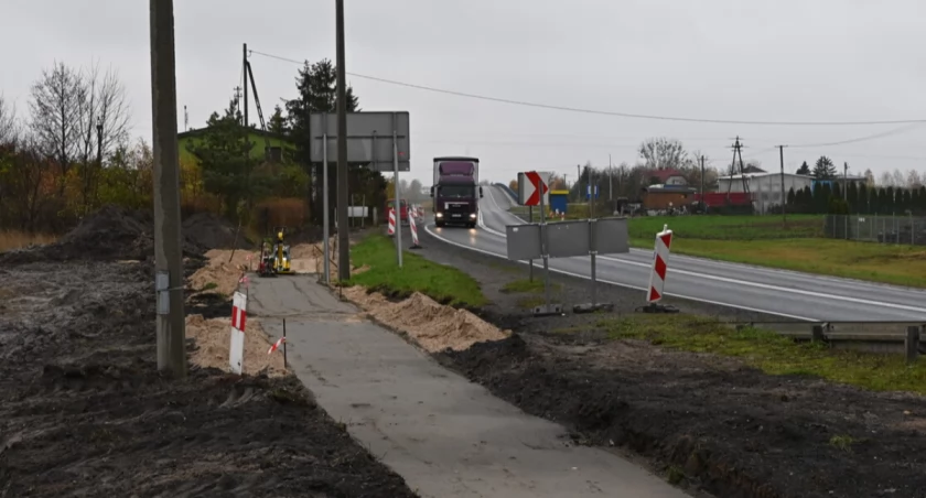 Budowa przystanku i chodnika w Rogówku, fot. UG Lubicz