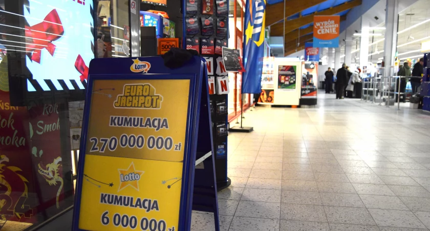 Kolektura LOTTO przy ul. Łyskowskiego w Toruniu, fot. Bartosz Fryckowski / ototorun.pl