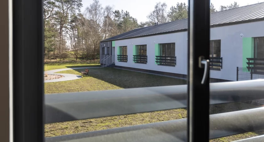 Otwarcie Całodobowego Młodzieżowego Oddziału Leczenia Uzależnień w Czerniewicach, fot. Szymon Zdziebło/tarantoga.pl dla UMWKP