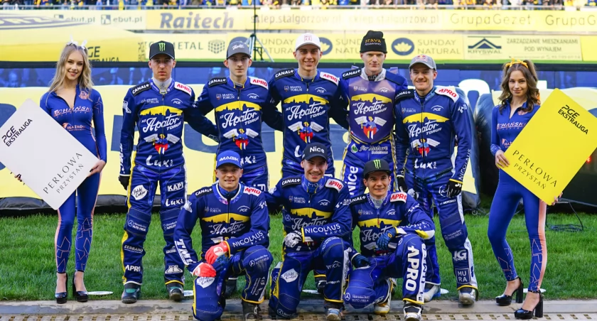 Apator Toruń przed meczem ze Stalą Gorzów. Fot. Wojciech Strecker / Klub Sportowy Toruń