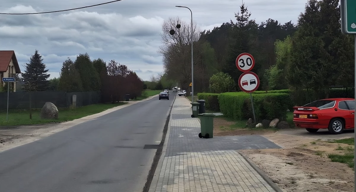 Nowy chodnik w Krobi w gminie Lubicz, fot. PZD 