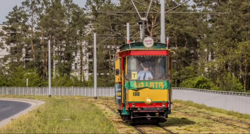 Retro-tramwaj na torach w Toruniu. Fot. UM Toruń