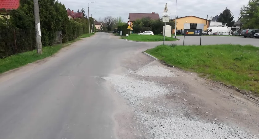 Wjazd z DK 15 w ul. Nad Strugą w Grębocinie w gminie Lubicz, fot. UG Lubicz