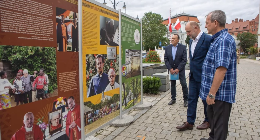 Otwarcie wystawy poświęconej kard. Kozłowieckiemu, fot. Mikołaj Kuras dla UMWKP