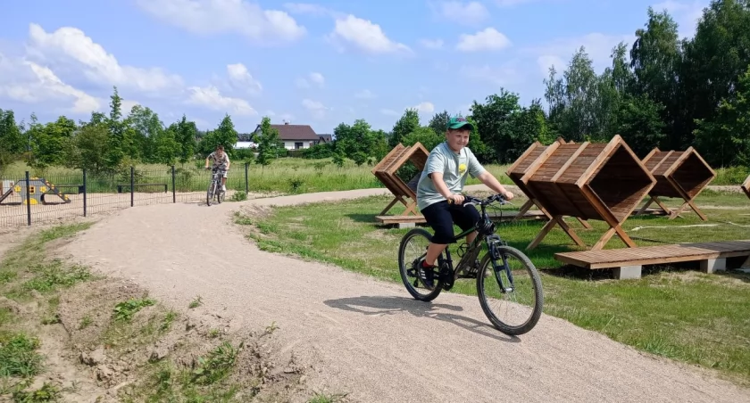 Plac zabaw „Awokado” i pumptrack powstał pod Toruniem, fot. UG Lubicz i ototorun.pl