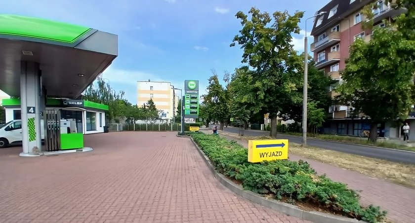 Nowa stacja benzynowa Watis w Toruniu, fot. ototorun.pl