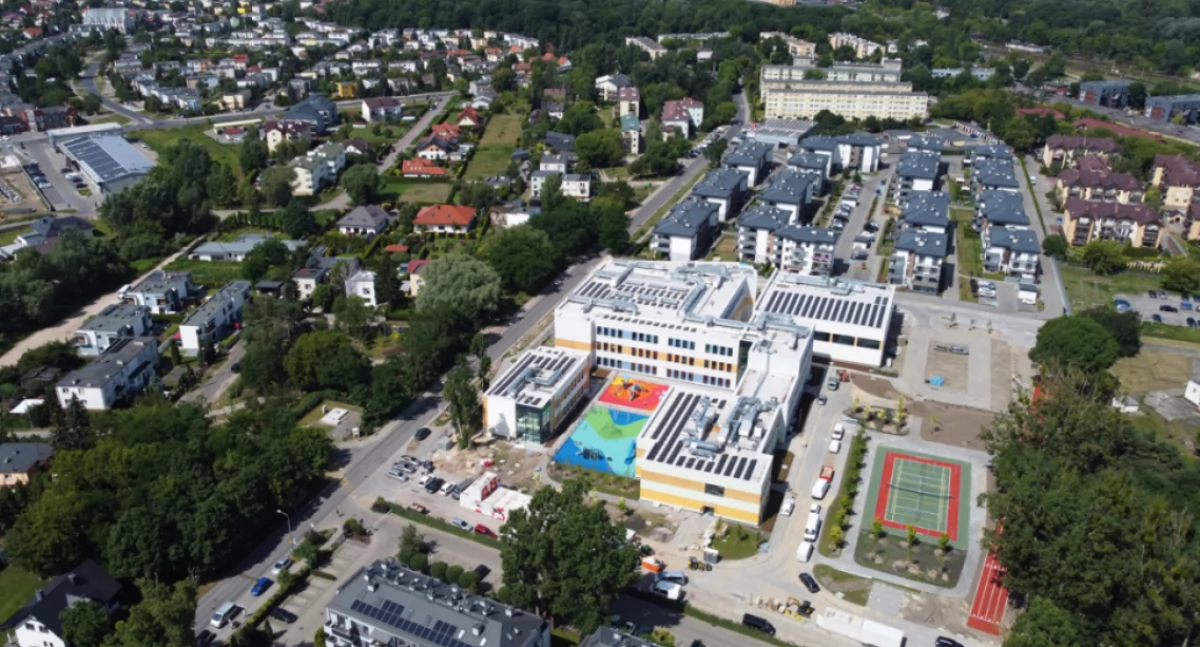 Nowa szkoła przy ul. Strzałowej w Toruniu, fot. Fot. © UMT 2024, autor: Sławomir Kowalski, licencja: CC BY-NC 4.0