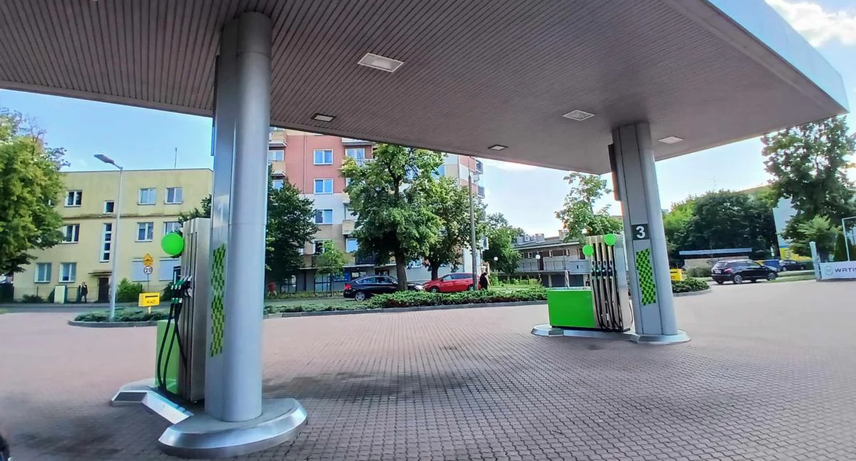 Otwarcie stacji benzynowej Watis przy ul. Lelewela w Toruniu, fot. ototorun.pl oraz CWB
