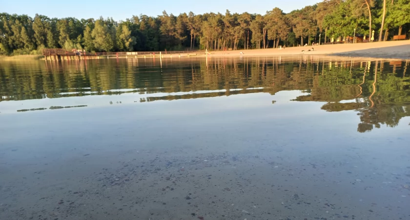 Jezioro w Kamionkach Małych pod Toruniem, fot. ototorun.pl