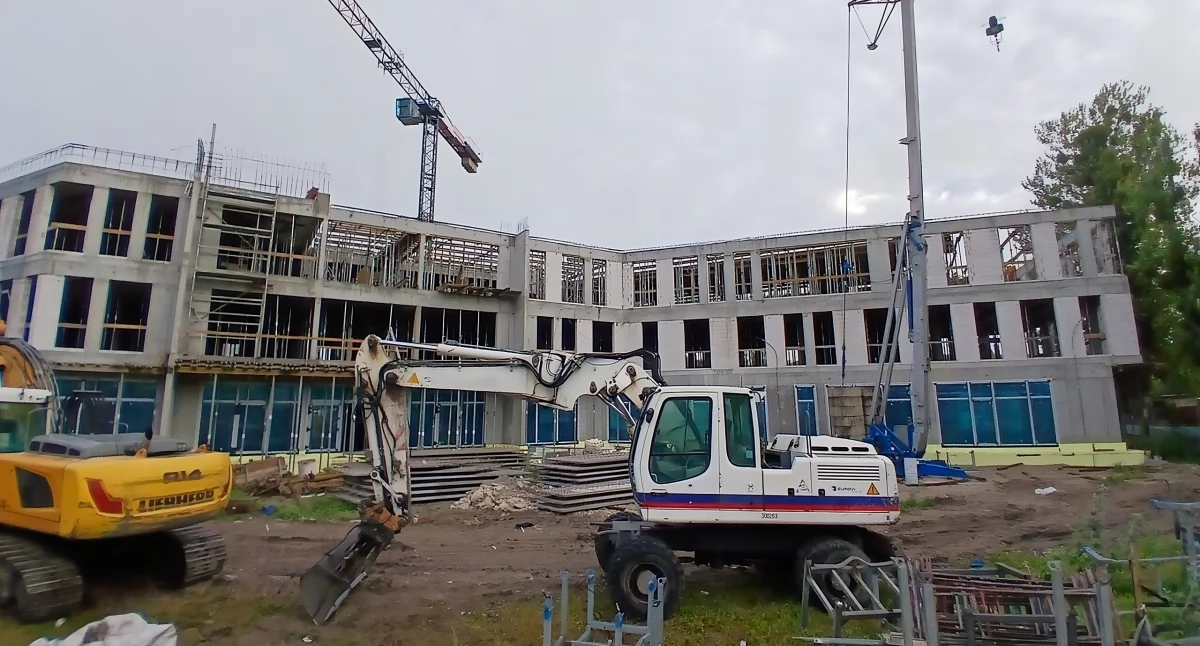 Budowa Business Park Toruń przy Trasie Średnicowej, fot. ototorun oraz Centrum Wsparcia Biznesu w Toruniu