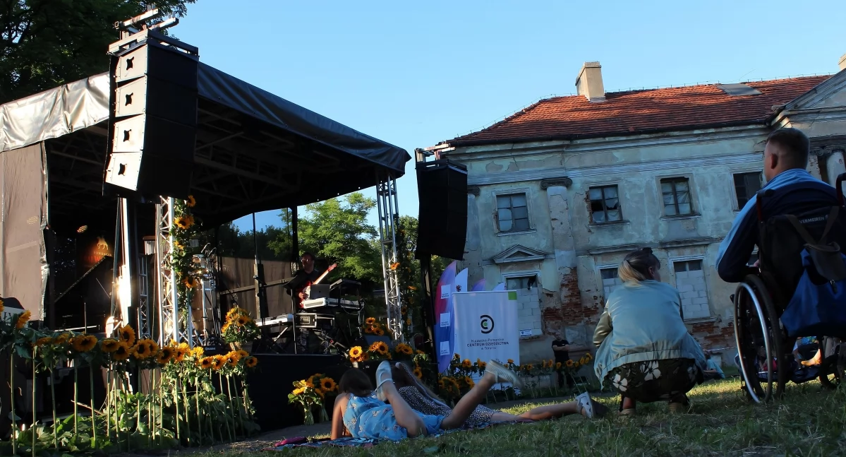 Pałac w Nawrze, fot. Fundacja Kraj Wspaniały