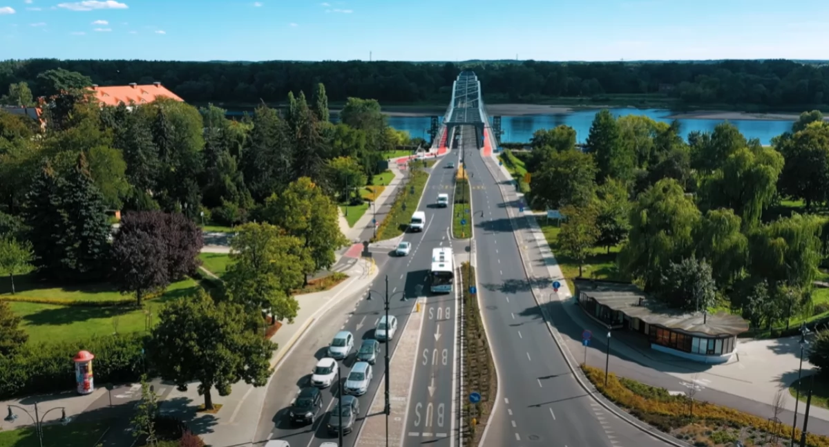 Komunikacja miejska, Zmiany komunikacji miejskiej Toruniu października autobusy tramwaje pojadą inaczej - zdjęcie, fotografia