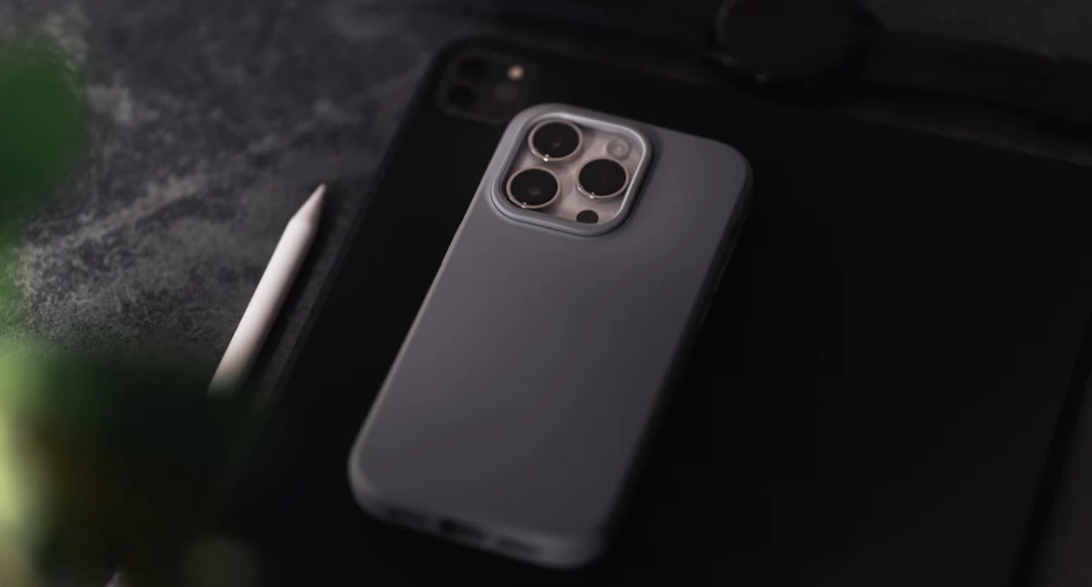 Ciekawostki, iPhone dawniej dziś zmienił flagowiec Apple - zdjęcie, fotografia