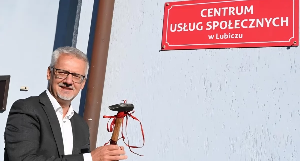 Wójt Marek Nicewicz podczas otwarcia CUS w Lubiczu, fot. UG Lubicz