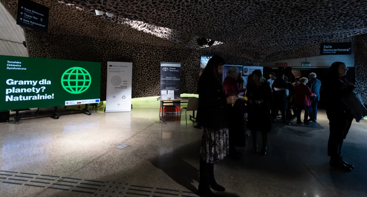 Ciekawostki, Toruńska Orkiestra Symfoniczna planety - zdjęcie, fotografia