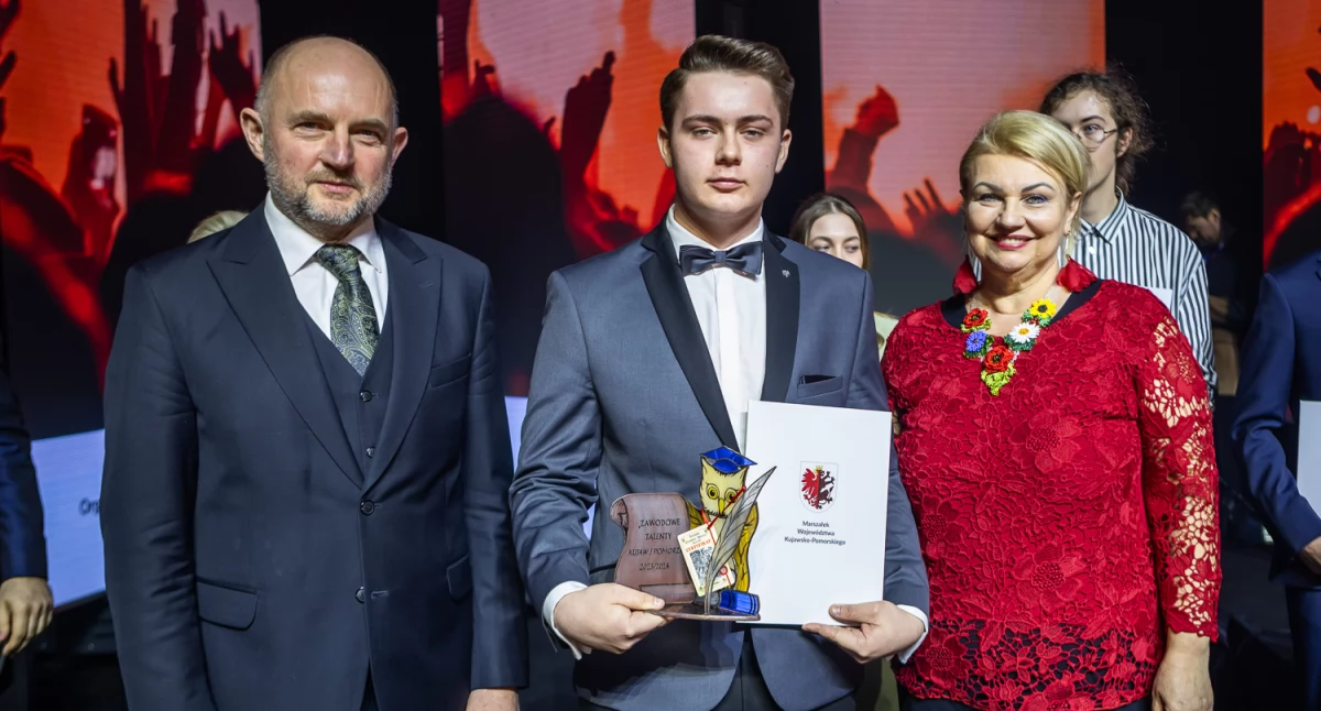 Spotkanie z ubiegłorocznymi stypendystami, fot. Szymon Zdziebło/tarantoga.pl dla UMWKP