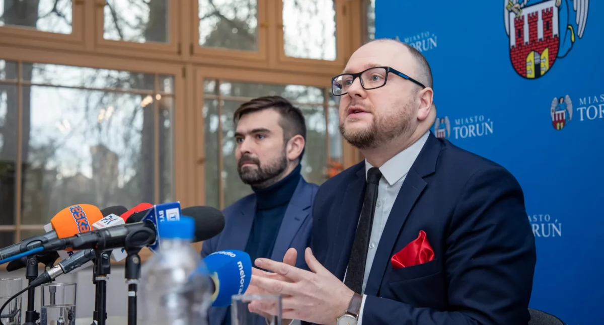 Prezydent Torunia Paweł Gulewski i jego pełnomocnik Patryk Wawrzyński, fot. UM Toruń