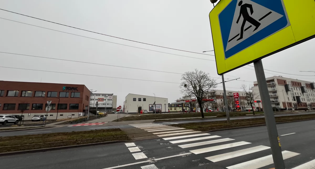 Przejście dla pieszych przy Szosie Lubickiej w Toruniu, fot. Bartosz Fryckowski / ototorun.pl