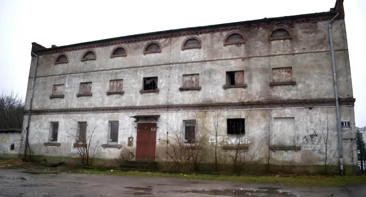 Dawny spichlerz przy ul. Sadowej w Łysomicach, fot. Bartosz Fryckowski / ototorun.pl