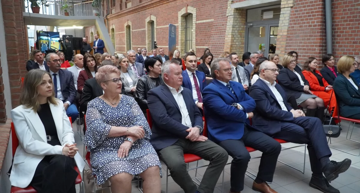 Inauguracja partnerstwa w programach EU-geniusz i Powiatowi Fachowcy w Toruniu, fot. Marzena Masłowska / Starostwo Powiatowe w Toruniu