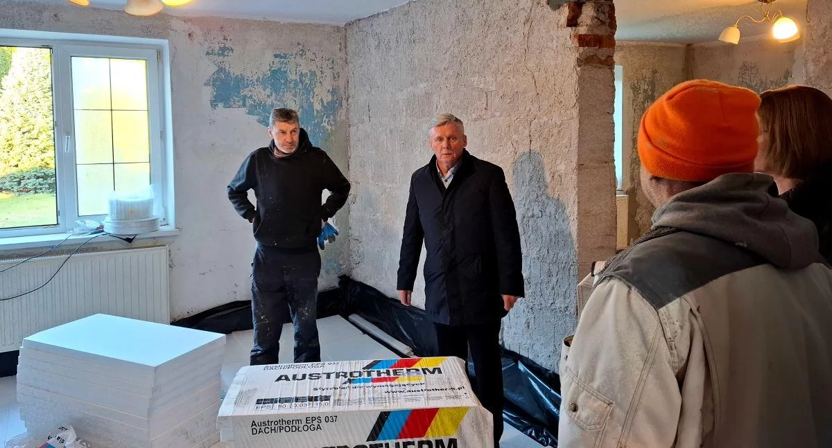 Przedstawiciele GOPS, osoby z niepełnosprawnościami oraz ich opiekunowie podczas wizyty w Toruniu, fot. ilustracyjne - GOPS Obrowo 